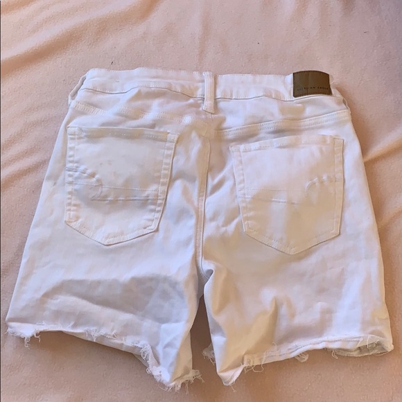 American Eagle White Shorts - Picture 2 of 2